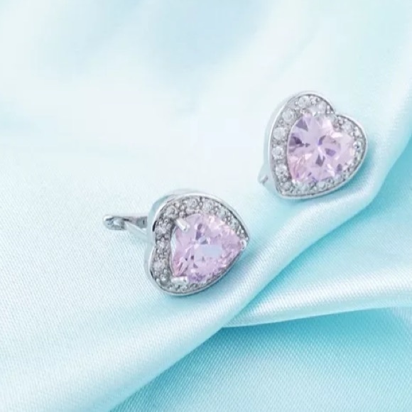 LAST ONE!! 5⭐️FAVE Pink Topaz Heart Earrings - Picture 2 of 4